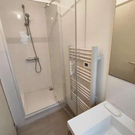 2 Bedroom House Appartamento Talence